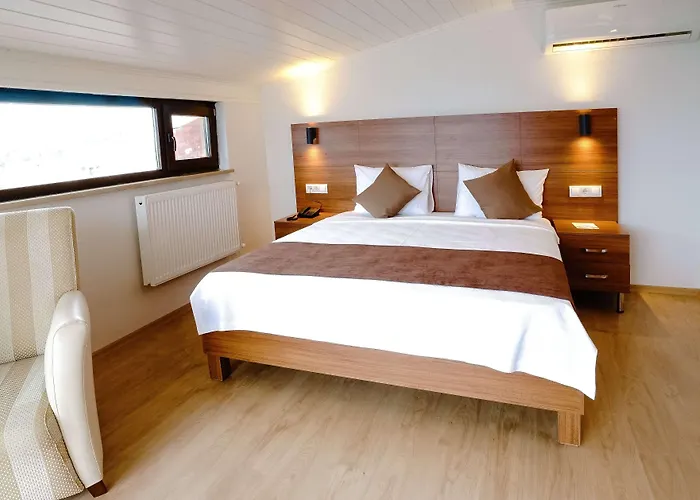 Class Bosphorus With Jacuzzi מלון 2*