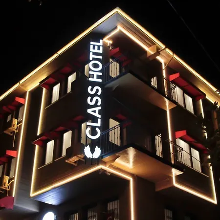 ホテル Class Bosphorus With Jacuzzi イスタンブール