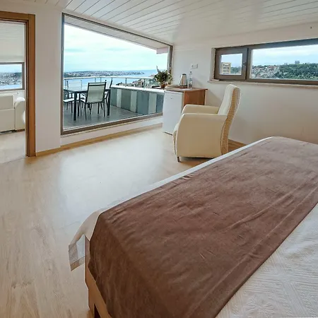 Отель Class Bosphorus With Jacuzzi 3*