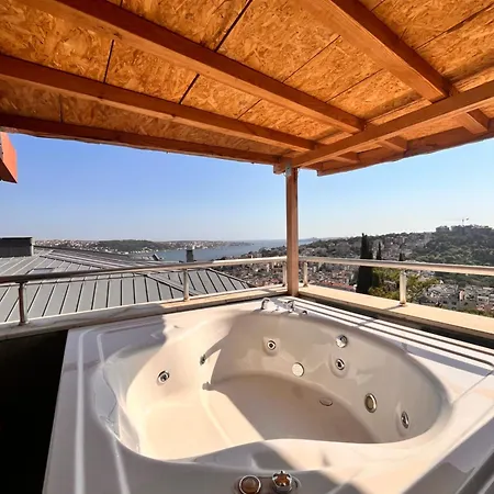 Class Bosphorus With Jacuzzi Hotell 3*