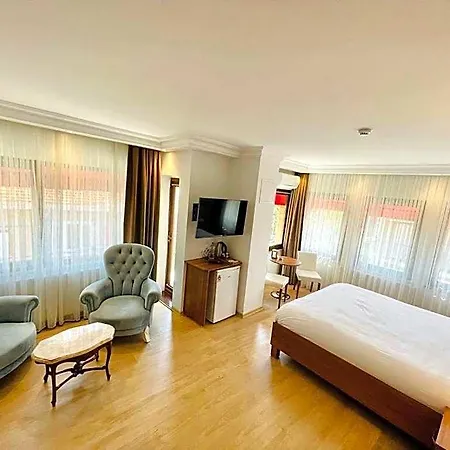 Class Bosphorus With Jacuzzi Hotel 3*